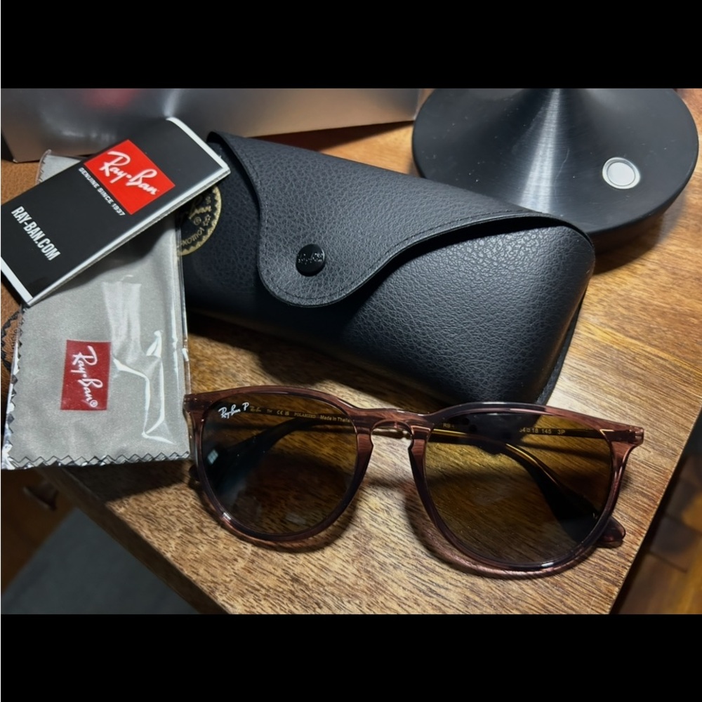 Ray Ban Erika Polarized Sunglasses Dark Brown New in Box
